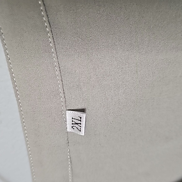 Sage green flutter sleeve blouse 2X - Picture 2 of 6